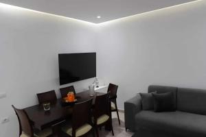 Televisyen dan/atau pusat hiburan di Vaip house