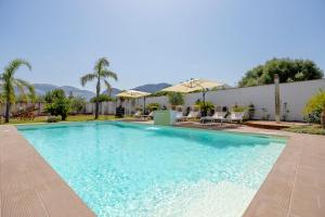 Bazén v ubytování 14th Oasis Villa With Private Pool Near Palermo nebo v jeho okolí