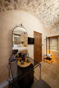 Μια τηλεόραση ή/και κέντρο ψυχαγωγίας στο AURA TAŞ Hotel