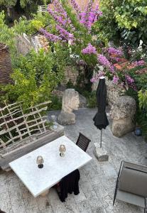 En have udenfor La Belle et la Bête