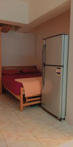 Postel nebo postele na pokoji v ubytování Seaview Honeymoon Escape- Studio