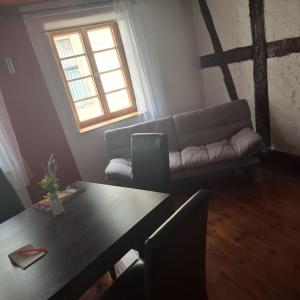 Posezení v ubytování Kleine Auszeit am Rathaus