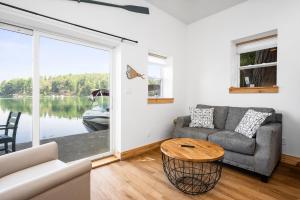 Fotografie z fotogalerie ubytování Boathouse on Arbutus Lake v destinaci Traverse City + 37 fotografií