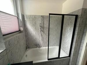 Afbeelding uit fotogalerij van Ferienwohnung am Knoops Park in Bremen