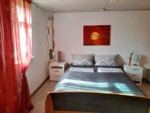 Katil atau katil-katil dalam bilik di FeWo altes Pfarrhaus