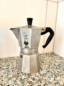 Tetera y cafetera en Central Zurich Flats with Balcony Hilda Self CheckIn 12 fotos más