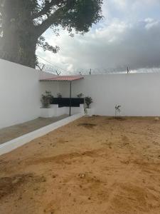 RufisqueにあるVilla climatisé avec piscine et calmeのギャラリーの写真