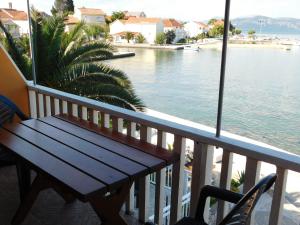 ダラチェにあるApartments Kalafatovićのギャラリーの写真