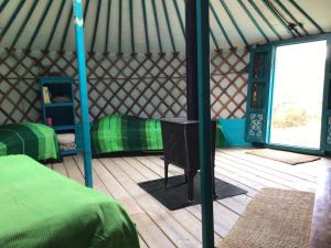 Χώρος καθιστικού στο Yourte Morvan Insolite