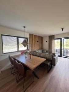 Posezení v ubytování Dual Chalets