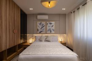 Marassi Views Direct on Pool 3BR Beach Access by Best of Bedz 객실 침대