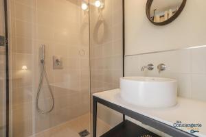 Et badeværelse på Delpech -Maison de Ville 117 m Hyper-centre + 34 billeder