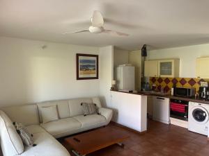 Η κουζίνα ή μικρή κουζίνα στο Marisol Luxury Beach Residence Pool
