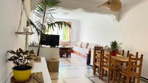 Μια τηλεόραση ή/και κέντρο ψυχαγωγίας στο Appartement Cosy