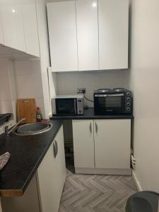 Køkken eller tekøkken på Studio Apartment Eastbourne Town Centre South Street