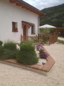 Nespecifikovaný výhled na hory nebo výhled na hory při pohledu z bed and breakfast