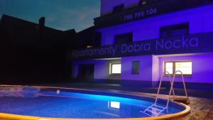 Bazén v ubytovaní Apartamenty DobraNocka alebo v jeho blízkosti
