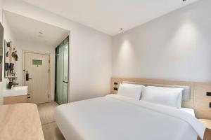 Gallery image of Haiyou Hotel Beijing Wangfujing Xiehe Hospital Store in Beijing