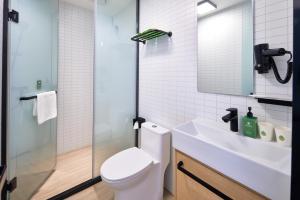 Gallery image of Haiyou Hotel Beijing Wangfujing Xiehe Hospital Store in Beijing