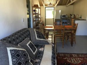 Η κουζίνα ή μικρή κουζίνα στο Kookfontein Farm Cottages