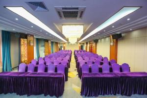 Konferenční prostory v ubytování Vienna Hotel Guangdong Zhuhai Mingzhu Station Guozheng