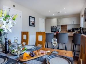 Kuchyň nebo kuchyňský kout v ubytování Sea Glass