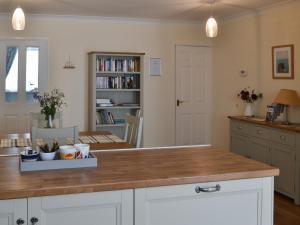 Nhà bếp/bếp nhỏ tại Kittiwakes