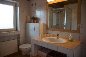 Koupelna v ubytování Apartments Ausfernerhof + 52 fotografií