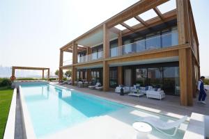 Katara Hills Doha, Lxr Hotels & Resorts内部或周边的泳池