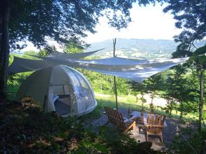 Paisatge natural a prop de la tenda de luxe