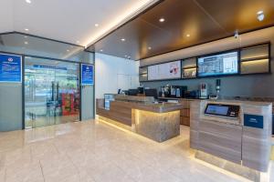 Hanting Hotel Beijing West Railway Station South Square大厅或接待区