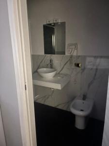 Un baño de International Hotels
