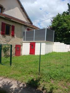 Bangunan di mana terletaknya rumah percutian
