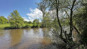 Gallery image of Le martin-pecheur in Saint-Bonnet-de-Bellac