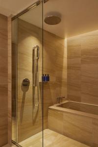 Dusit Thani Kyoto的一间浴室