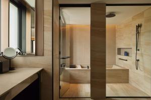 Dusit Thani Kyoto的一间浴室