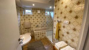Koupelna v ubytování Tolles Apartment mit großer, überdachter Terrasse + 19 fotografií