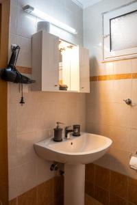 Ένα μπάνιο στο Το σπίτι στην Παλιά Ξάνθη +47 φωτογραφίες