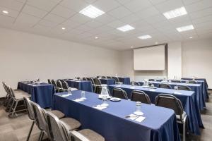 Wyndham Costa del Sol Lima Airport商务区和/或会议室