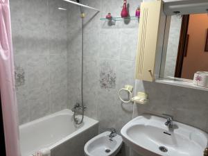 Phòng tắm tại Amador Miguez Casco Vello Baiona