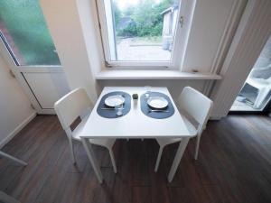 Imagen de la galería de Monteurwohnung-fuer-6-Pers-mit-WLAN-Kueche-TV-Bad-Oldesloe-Naehe-Hamburg-Naehe-Luebeck, en Bad Oldesloe