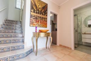 Fotografia z galérie ubytovania Villa with pool in Madroñal Fañabe, Costa Adeje v destinácii Adeje