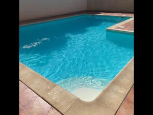 Swimmingpoolen hos eller tæt på Les 3 Ondes - Avec terrasse