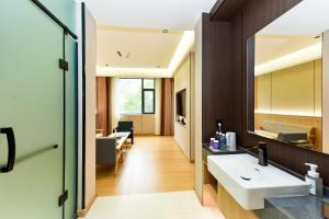 Galeriebild der Unterkunft 金江西北大酒店 in Dunhuang