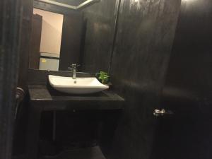 Koupelna v ubytování Baan Suan Ta Hotel