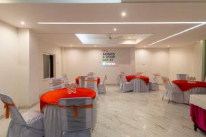 Ruang duduk di Treebo Raj Palace