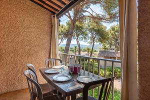 Balkón nebo terasa v ubytování Studio Proche Bord De Mer Saint-cyr