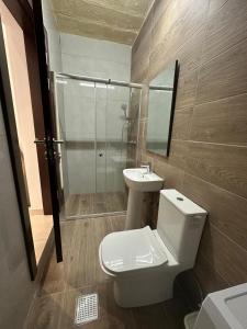 Koupelna v ubytování Central Bedroom Sliema