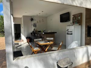 Køkken eller tekøkken på Recanto Dubom, a 10 minutos do autódromo Goiânia