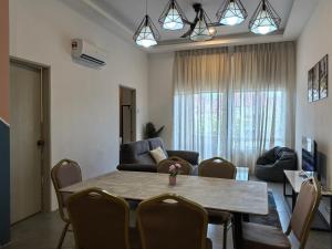 Χώρος καθιστικού στο Langkawi Simfoni Luxury Suite 09
